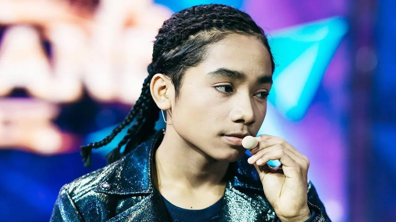 7 Potret Betrand Peto dengan Gaya Rambut Cornrow Seperti Film The Karate Kid