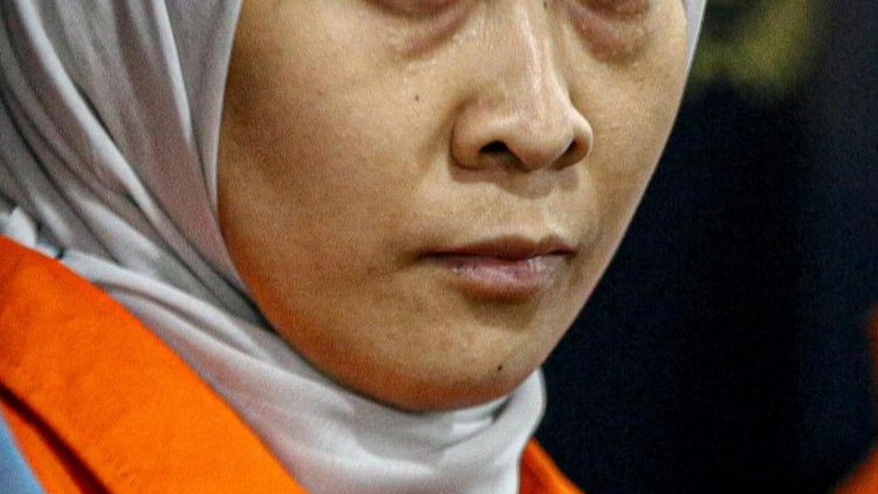 Suasana Sidang Perdana Si Kembar Penipu Rihana-Rihani, Ada Protes dari Kuasa Hukum Terdakwa