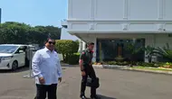 Prabowo Subianto menemui Presiden Jokowi di Istana Kepresidenan Jakarta, Kamis (6/6/2024). (Liputan6.com/ Lizsa Egeham)