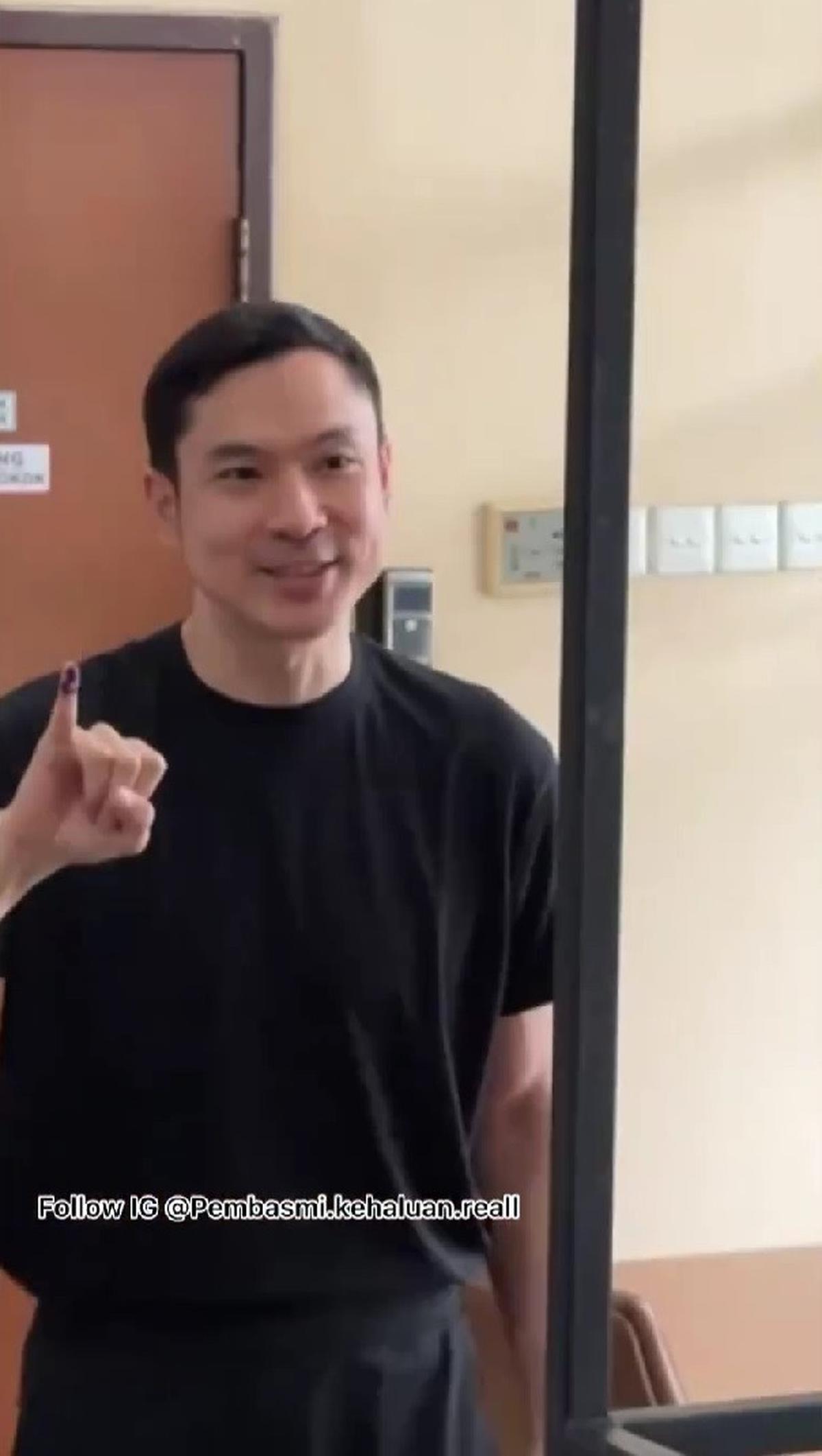 Momen Harvey Moeis Nyoblos Disorot, Disebut Makin Glowing Meski di Penjara