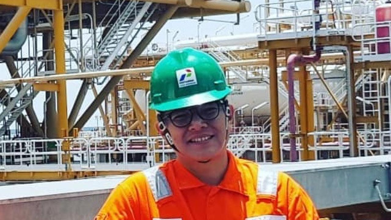 Selain bekerja sebagai seorang jurnalis televisi, Fito juga menjadi pengajar di beberapa universitas, seperti Universitas Paramadina, Universitas Al Azhar Indonesia dan Universitas Pancasila. Ia tercatat juga melanjutkan studi di Ilmu Komunikasi UI dan 