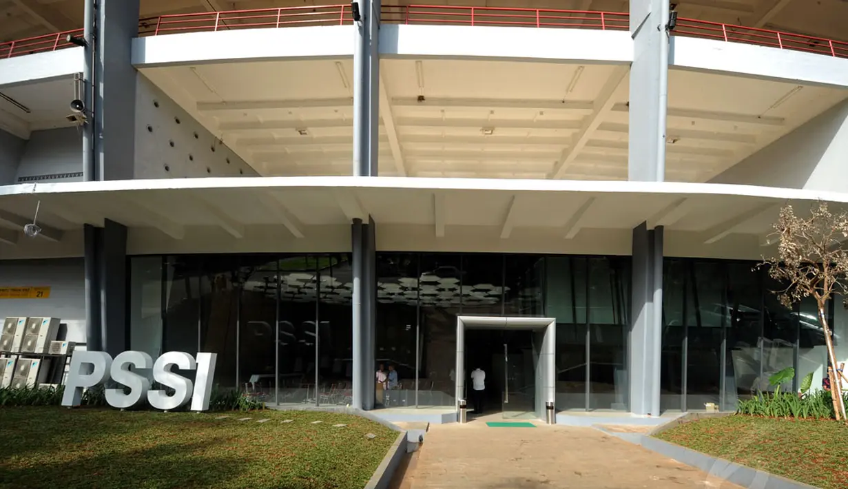 Tampilan luar kantor PSSI di Pintu IX Gelora Bung Karno Jakarta usai direnovasi selama lebih kurang 10 bulan. Foto diambil pada 5 Januari 2015. (Liputan6.com/Helmi Fithriansyah)
