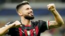 AC Milan berhasil menggilas Salzburg dalam partai matchday 6 fase grup Liga Champions 2022/2023 yang dihelat di San Siro, Kamis (3/11/2022). Tampil di hadapan pendukung sendiri, Rossoneri mampu menang telak dengan skor 4-0. (AP/Luca Bruno)