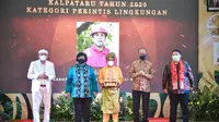Peraih penghargaan Kalpataru 2020 kategori Perintis dari Bengkalis, Riau. (dok. Biro Humas KLHK)