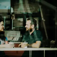 Agar tidak memperburuk kondisi penderita gangguan kecemasan, ini kata-kata yang bisa dilontarkan (Foto: Unsplash.com/Chiristin Hume)