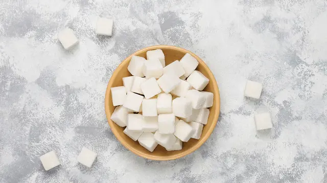 Menggunakan Madu dan Gula