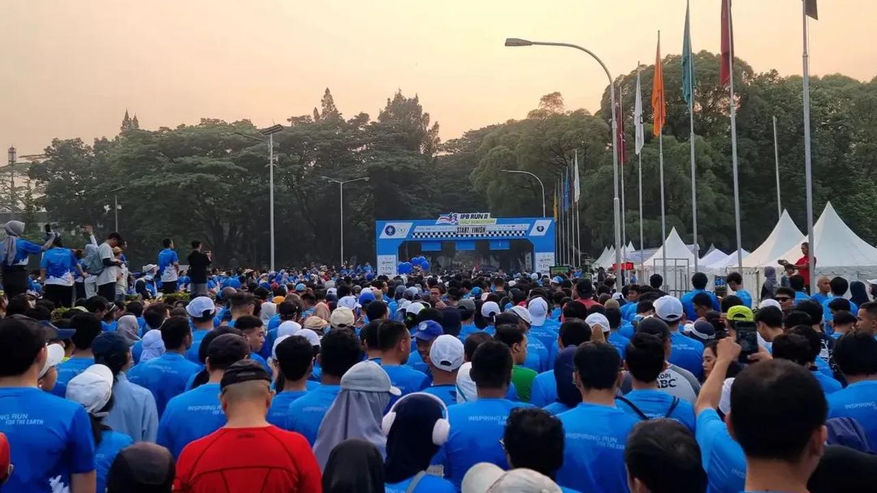 Hafiz mengatakan bahwa dirinya sempat ketinggalan start dari peserta lain. Hal itu lantaran Hafiz sibuk mencari parkir hingga akhirnya terpaksa parkir di Polsek.<br>
