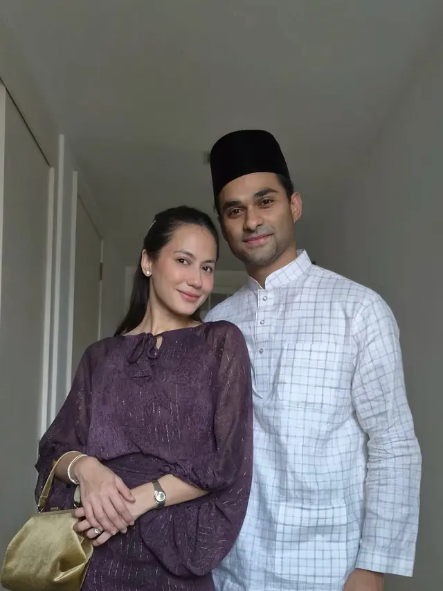 Pesona Pevita Pearce dalam Balutan Baju Kurung, Tampil Anggun ala Wanita Melayu Saat Lebaran di Malaysia