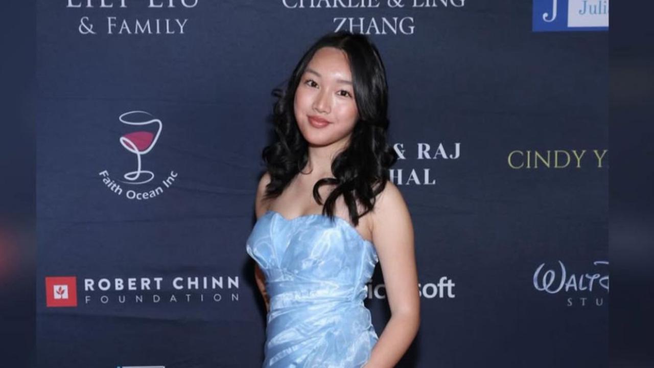 Gemilang Berkarier di Amerika Serikat, Ini 5 Potret Cantik Malea Emma Penyanyi Keturunan Indonesia