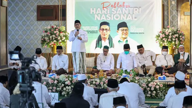 Pesan Gus Muhaimin: Santri Harus jadi Penopang Kekuatan Ekonomi Baru dan Melek Teknologi