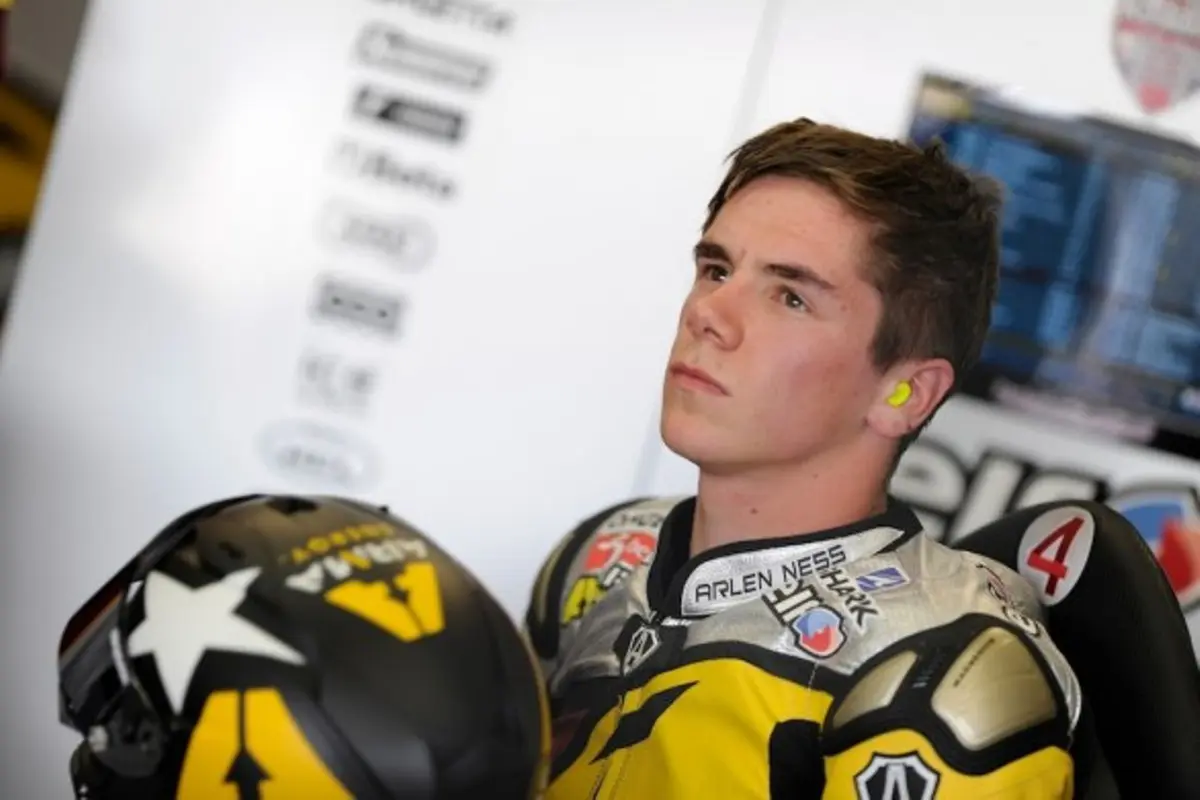 Cowok-cowok Muda nan Ganteng di MotoGP 2015 (Part 2)