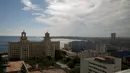 Dalam file foto 17 Juni 2020, Hotel Nacional tidak dikunjungi wisatawan selama pandemi COVID-19 di Havana, Kuba. Karibia memburu pengunjung untuk menggerakkan kembali roda ekonomi di salah satu kawasan di dunia yang sangat bergantung dengan sektor pariwisata. (AP Photo/ Ismael Francisco, File)
