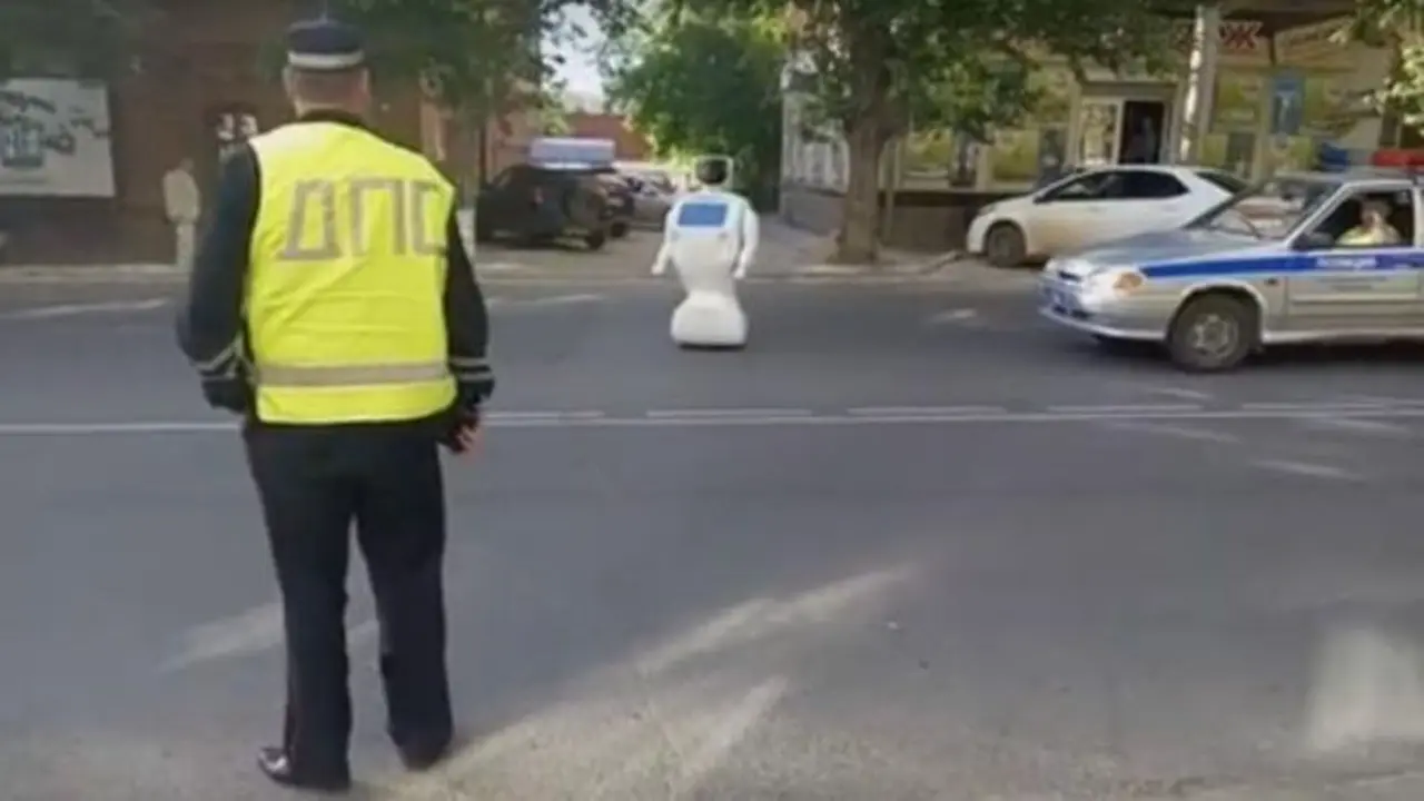 Robot Melarikan Diri