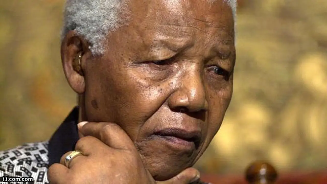 nelson-mandela-sakitr-130717b.jpg
