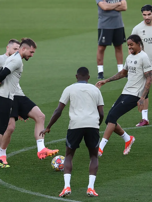 Hal itu membuat Le Parisien harus menang di kandang Barcelona di laga leg kedua, Rabu (17/4) dini hari WIB. (FRANCK FIFE / AFP)