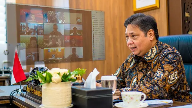 Menteri Koordinator Bidang Perekonomian Airlangga Hartarto mengadakan rapat teknis soal minyak goreng yang dihadiri oleh Kementerian, Lembaga dan stakeholders terkait. (Sumber ekon.go.id)