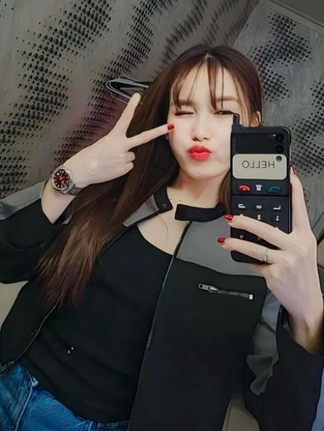 Ayu Ting Ting bergaya ala Idol Kpop [Instagram/ayutingting92]