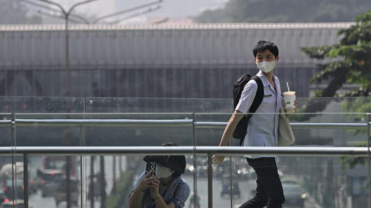 FOTO: Situasi Bangkok Dikepung Polusi Brutal, Ratusan Sekolah Ditutup dan Transportasi Umum Digratiskan
