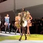 Beberapa koleksi Moschino pada Milan Fashion Week 2019. (dok. instagram.com/moschino/https://www.instagram.com/p/B2nORzFBhSj/Novi Thedora)