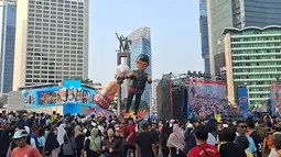 Warga Tumpah Ruah di Bundaran HI Rayakan HUT Jakarta