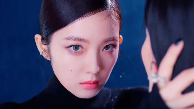 Inspirasi Makeup Look ala Irene & Seulgi di MV Monster, Saatnya Jadi Fearless Lady!