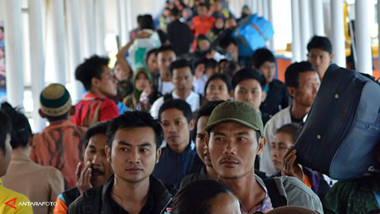 pemudik-bakauheni-130811b.jpg