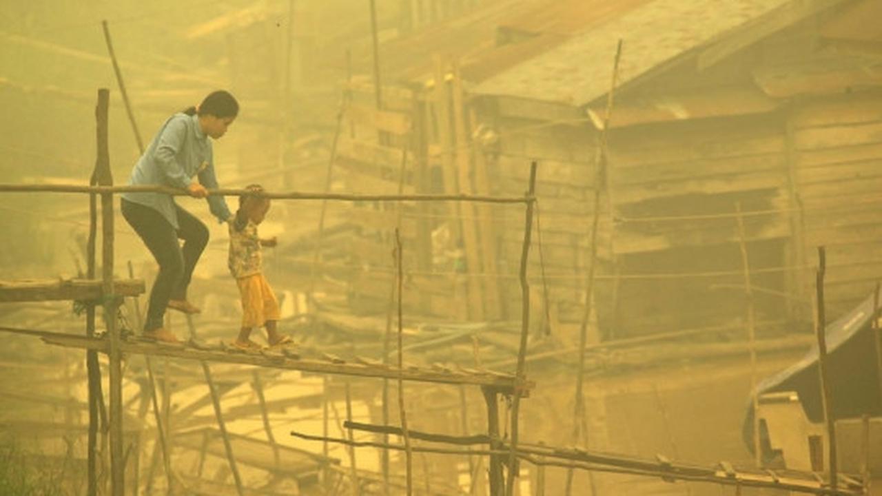 Beginilah kuning pekat kabut asap selimuti Palangkaraya