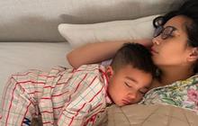 Potret Nagita Slavina Tidur Pakai Kacamata Bareng Rayyanza, Kecantikan Dipuji - Netizen Penasaran Siapa yang Upload