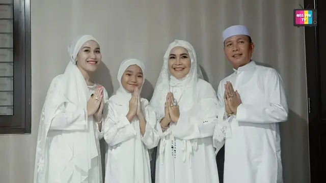 Sambut Ramadhan, Ini 7 Momen Ayu Ting Ting Gelar Pengajian di Rumah