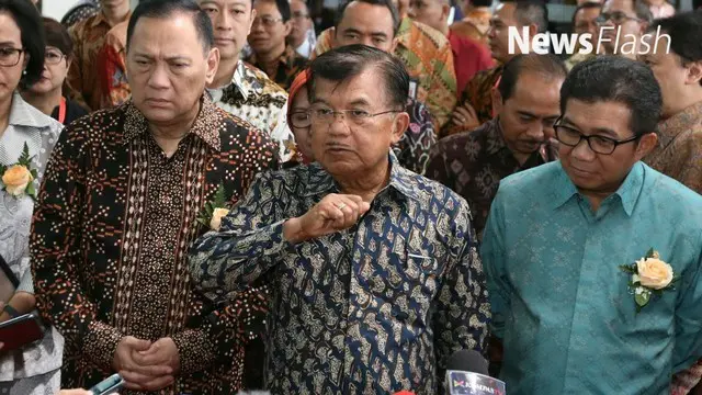 Jusuf Kalla menilai adanya saling sindir tentang sosok paslon Gubernur dan Wakil Gubernur tidak bisa dihindari