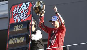 Bagnaia finis kesembilan dalam Seri Valencia di Sirkuit Ricardo Tormo, Spanyol, Minggu (6/11/2022). (AP/Alberto Saiz)