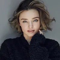 Miranda Kerr dan Evan Spiegel sekarang ini sedang berbahagia lantaran baru saja resmi menyandang status suami-istri. Pernikahan keduanya digelar sangat privat dan hanya dihadiri keluarga serta teman-teman terdekat. (Instagram/mirandakerr)