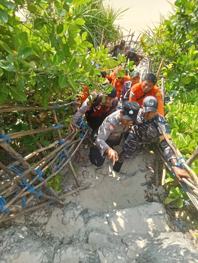 turis prancis tewas terseret ombak nusa penida