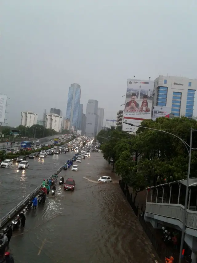 Banjir di Jalan Gatot Subroto