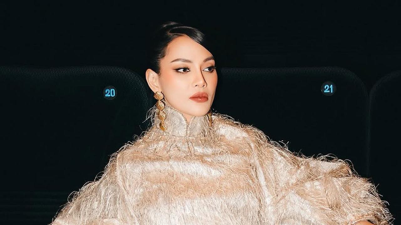 Profil Erika Carlina, Pemeran Utama Film Horor 'Pabrik Gula' yang Dikenal Ekspresif