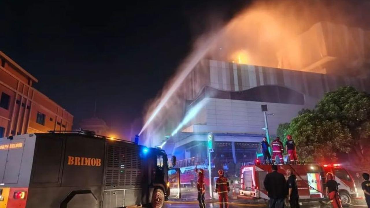 Kapolresta Manado Tegaskan Usut Tuntas Penyebab Kebakaran Mega Mall Manado