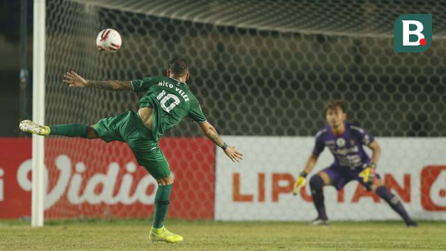 FOTO: PS Sleman Imbangi Tanpa Gol Bali united di Babak Pertama - Velez Nicolas Leandro