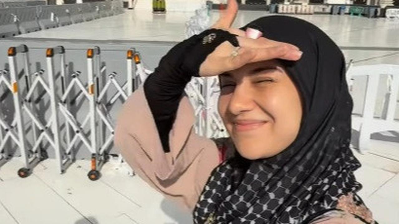 7 Potret Irish Bella dan Haldy Sabri Tiba di Tanah Suci, Siap Jalankan Rangkaian Ibadah Haji di Makkah