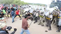 Bentrokan antara warga dan aparat keamanan terjadi di Pulau Rempang. (Liputan6.com/ Dok Ist)