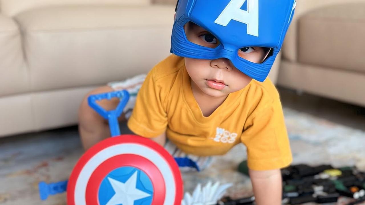 Potret Lucu Abang L Anak Lesti Kejora Cosplay, Mulai Avengers Sampai Pemain Manchester United