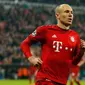 Arjen Robben adalah pesepak bola profesional Belanda yang bermain di klub Bayern Munchen dan kapten tim nasional Belanda.