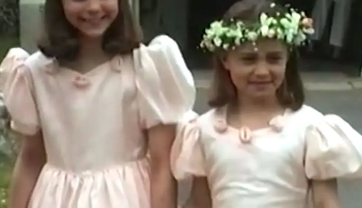 Begini manisnya Kate dan Pippa Middleton saat lahir. (People)