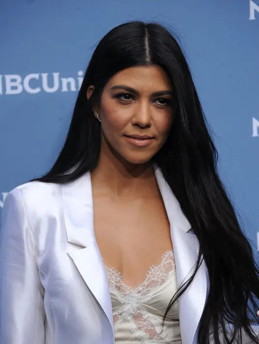 Menyusul Kylie, Khloe dan juga Kim, Koutney pun kini dikabarkan sedang mengandung anaknya, buah cintanya dengan Younes. Kabar kehamilannya ini menurut salah seorang sumber telaah diketahui keluarga Kardashian lainnya. (AFP/Brad Braket)