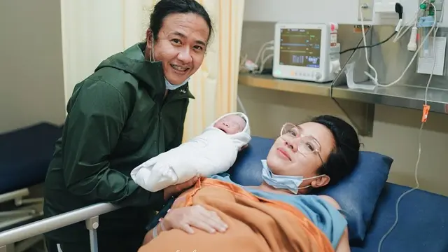 [Fimela] Dea Ananda dan Ariel Nidji