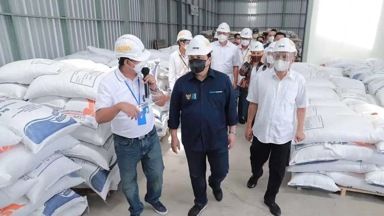 3 menteri meninjau Sentra Pengolahan Beras Terpadu (SPBT) Kebumen. (Foto: Liputan6.com/Istimewa)