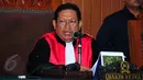 Hakim tunggal Zuhari menolak gugatan praperadilan yang diajukan penyidik KPK, Novel Baswedan pada sidang putusan praperadilan terkait penangkapan dirinya di Pengadilan Negeri Jakarta Selatan, Selasa (9/6/2015).  (Liputan6.com/Yoppy Renato)