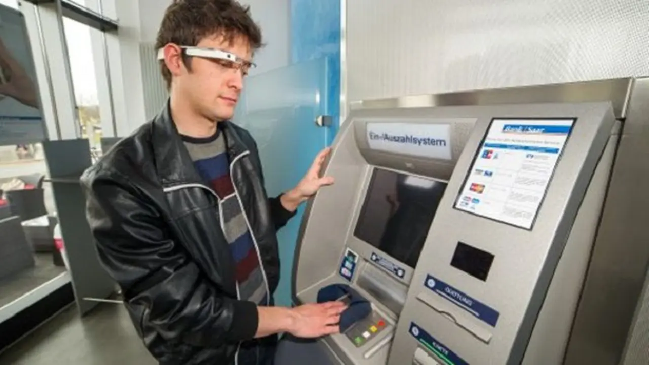Nantinya Google Glass Juga Bisa Navigasikan ATM