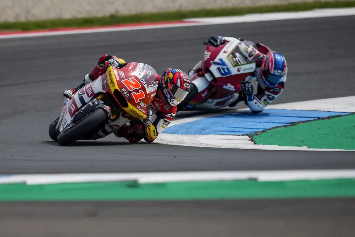 Kedua pembalap Federal Oil Gresini Moto2 sempat melakukan perlawanan bagus di sirkuit Assen, Belanda
