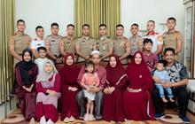 Momen Perpisahan Para Taruna dengan Keluarga Asuhnya Ini Viral, Keseruannya Curi Perhatian