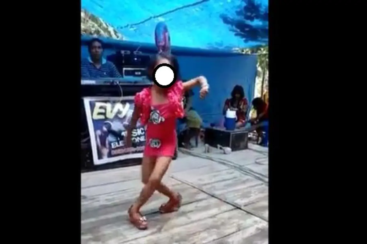 Biduan Kecil Goyang Seronok Bikin Miris dan Elus Dada